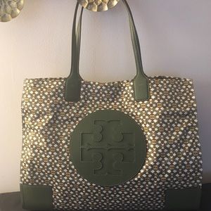 💯 NWT !! Tory Burch Ella Tote !!